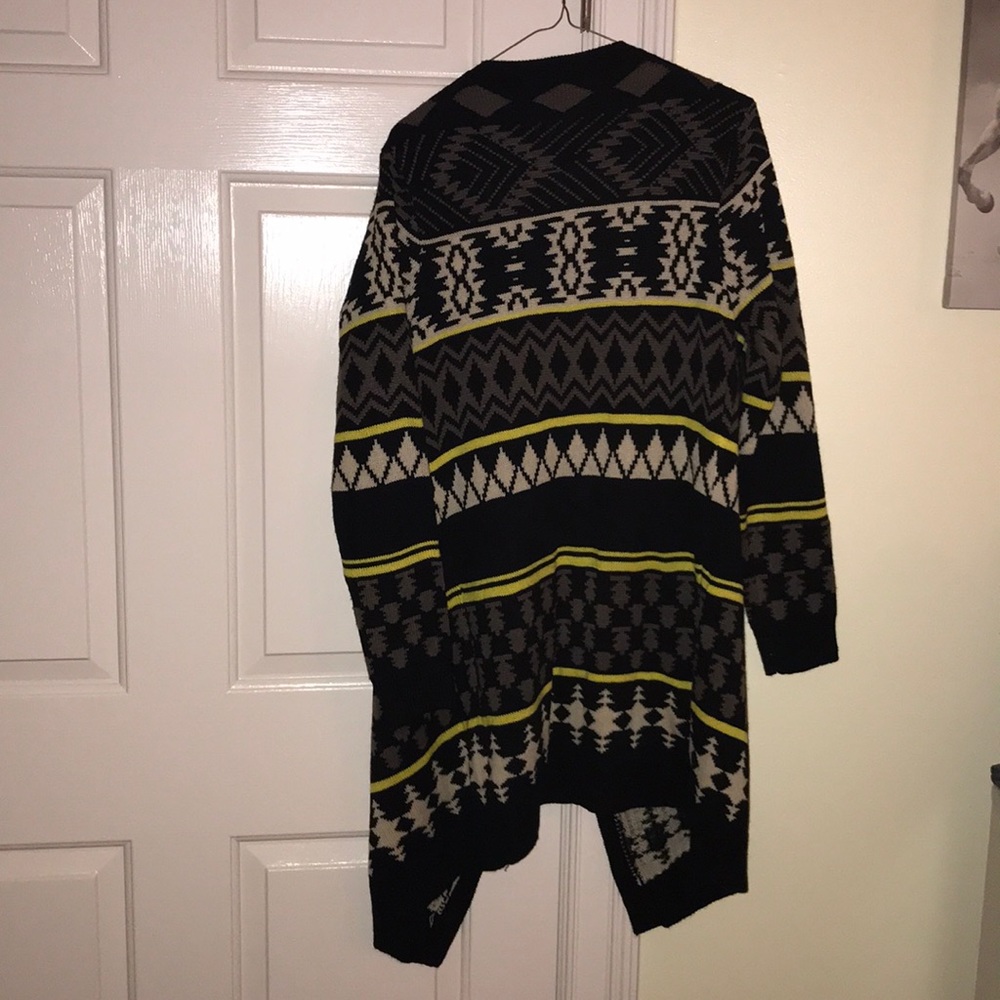 Aztec Sweater - Picture 3 of 3